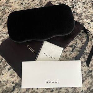 💯 Gucci Sunglass Case Black Velvet